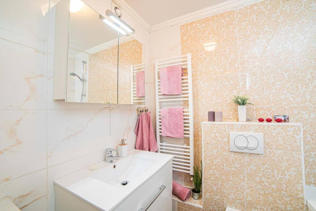 Sunny Day -Arena Zagreb , 2 Bathrooms, 102M², Eksteriør billede