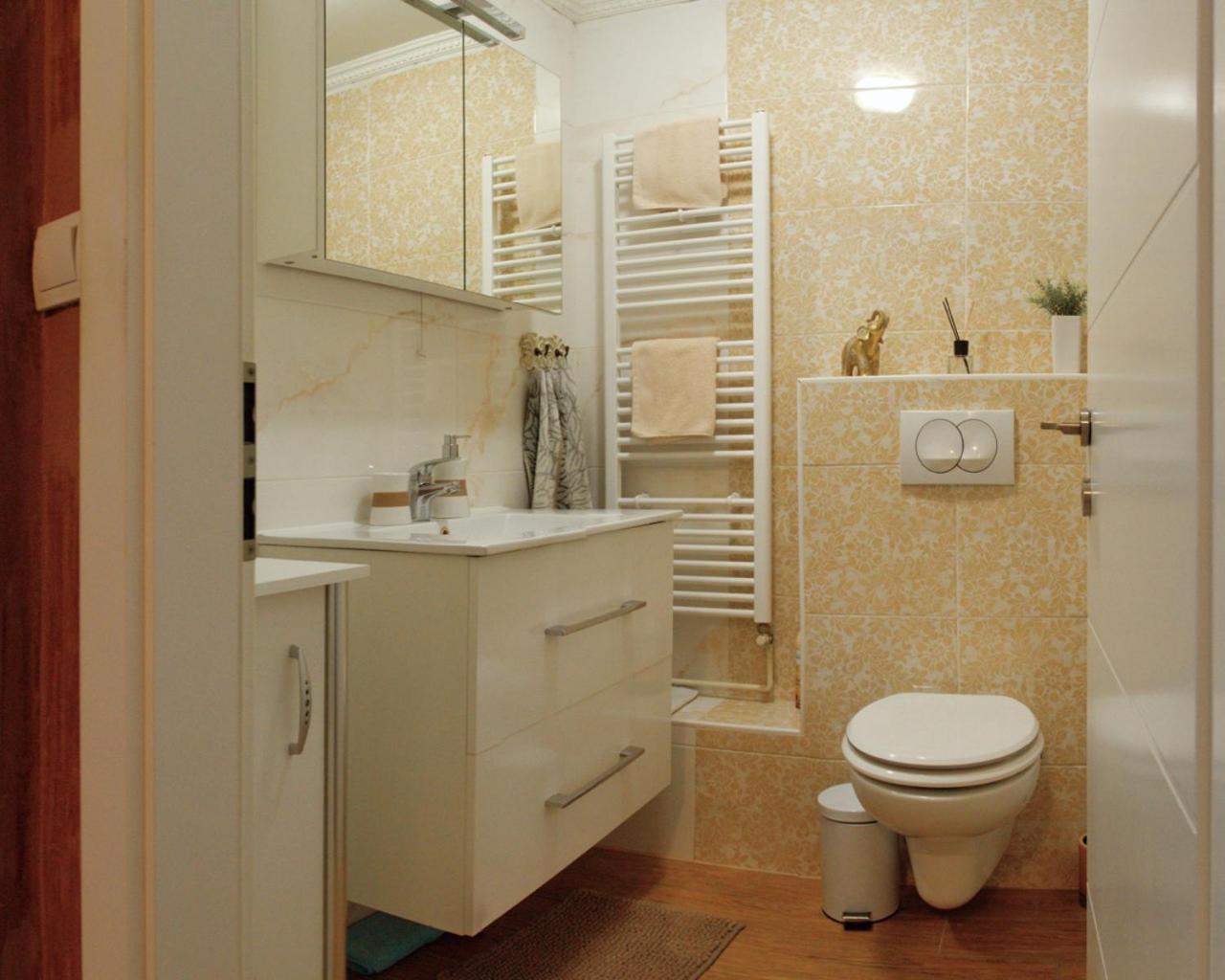 Sunny Day -Arena Zagreb , 2 Bathrooms, 102M², Værelse billede